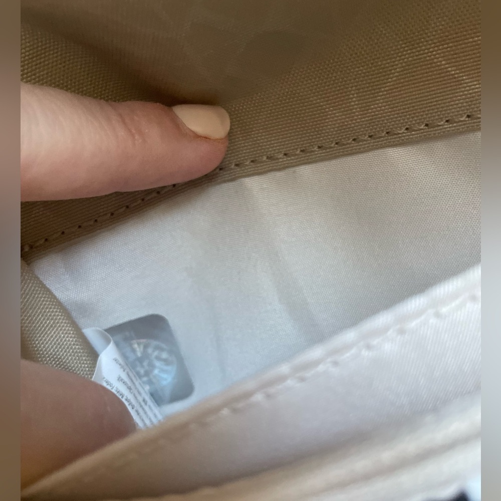 Kipling Wallet 🐒🩶 - Picture 8 of 11